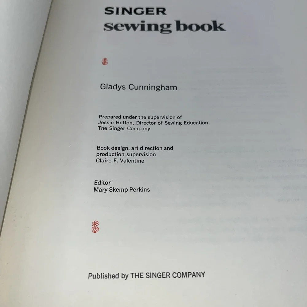 Vintage Hardcover Singer Sewing Book 1969 1st Edition Gladys Cunningham 8 Print